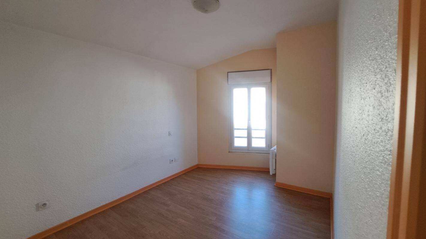 Appartement 2 pièces 36 m² · à Les Abrets en Dauphiné · 36 m² · 480 €
