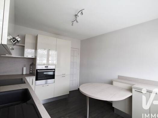 Appartement à vendre 159 000 € 4 pièces 3 chambres 101 m² Étage 6/7 L'Hippodrome-Le Bois-Monzil-Zone Industrielle Villars 42390