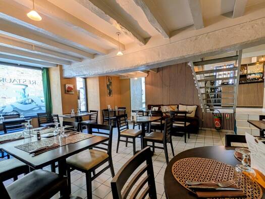 Boutique à vendre 471 600 € 226 m² de surface de vente Plancoët 22130