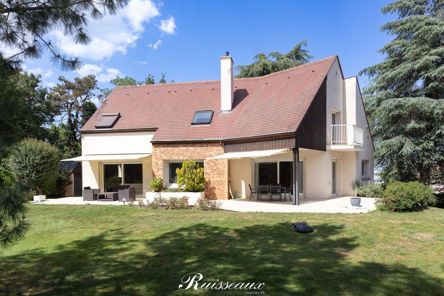 Maison 7 pièces 216 m² · à Dijon · 216 m² · 650 000 €
