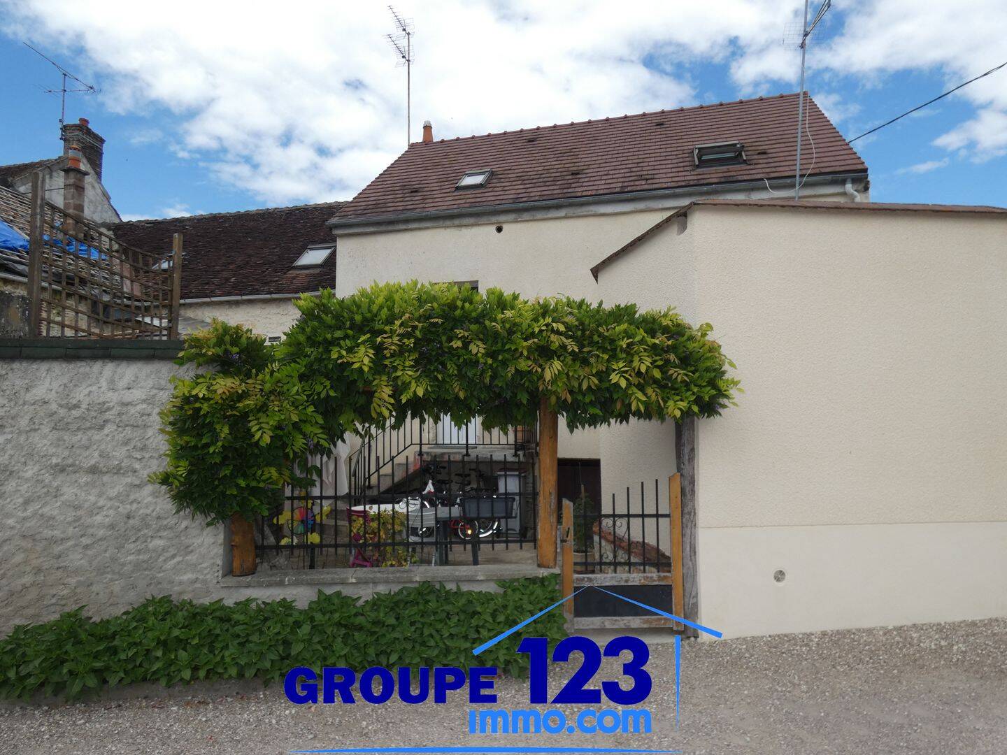 Maison 4 pièces 89 m² · à Laroche-Saint-Cydroine · 89,2 m² · 119 900 €