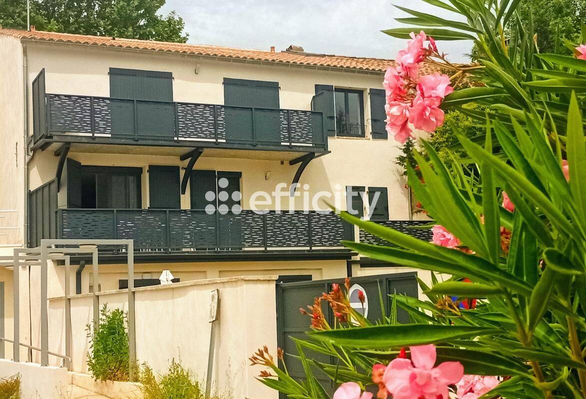 Appartement 5 pièces 135 m² · à Sainte-Cécile-les-Vignes · 135 m² · 299 000 €