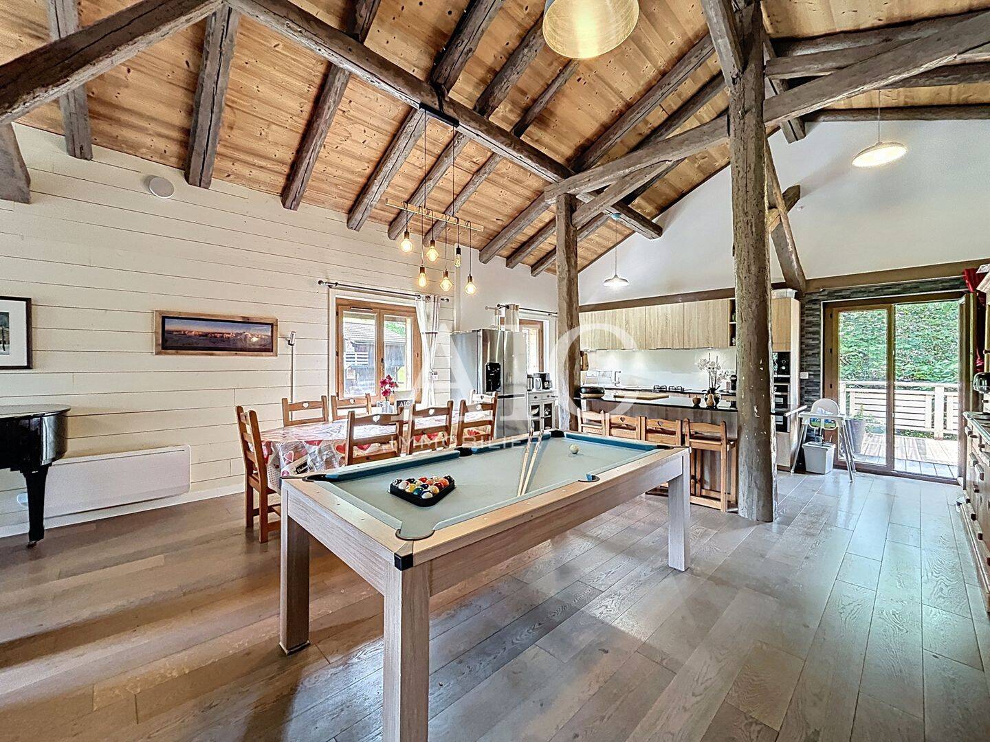 Maison 7 pièces 211 m² · à Combloux · 211 m² · 940 000 €