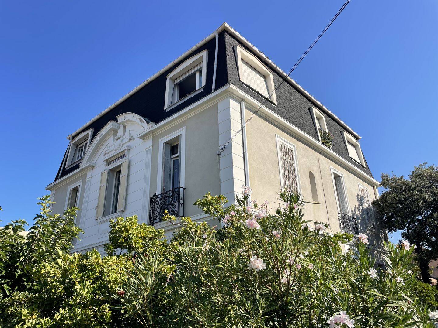 Appartement 2 pièces 52 m² · à Marseille 8ème Arrondissement · 52 m² · 350 000 €