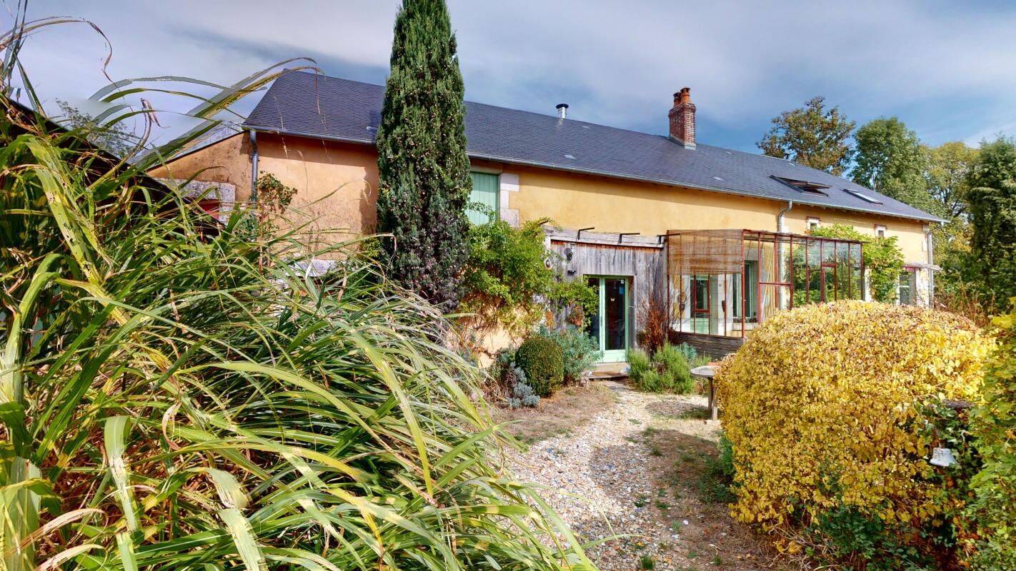 Maison 6 pièces 181 m² · à Neuvy-Deux-Clochers · 181 m² · 192 000 €