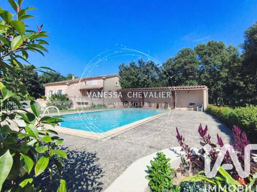 Maison à vendre 575 000 € 8 pièces 6 chambres 208 m² 8 324 m² de terrain Visan 84820