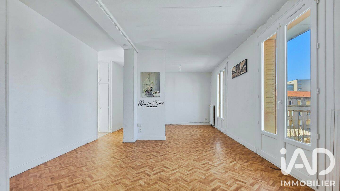 Appartement 3 pièces 77 m² · à Carmaux · 76,8 m² · 45 000 €