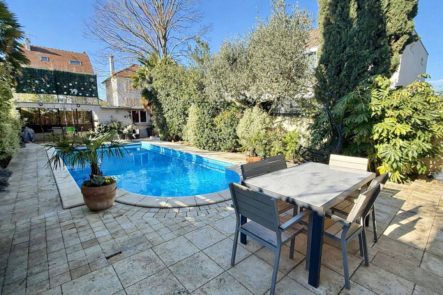 Maison 6 pièces 126 m² · à Enghien-les-Bains · 126 m² · 649 000 €