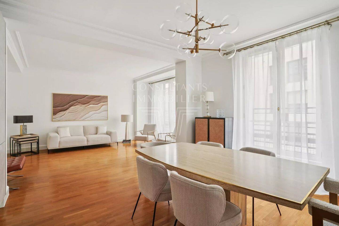Appartement 4 pièces 105 m² · à Neuilly-sur-Seine · 105 m² · 3 950 €/mois