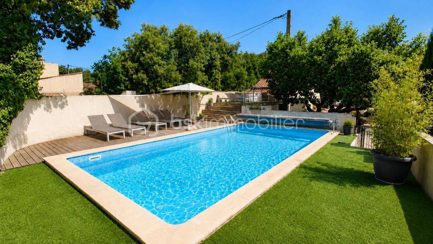 Maison 13 pièces 240 m² · à Néoules · 240 m² · 687 500 €