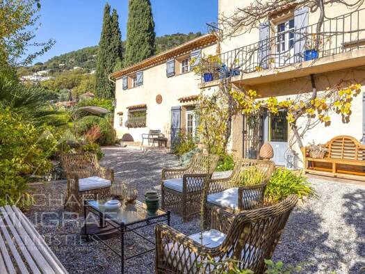 Maison à vendre 1 550 000 € 9 pièces 4 chambres 247 m² 890 m² de terrain Spéracèdes 06530