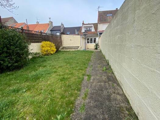 Maison à vendre 147 700 € 3 pièces 2 chambres 96 m² 250 m² de terrain Calais 62100