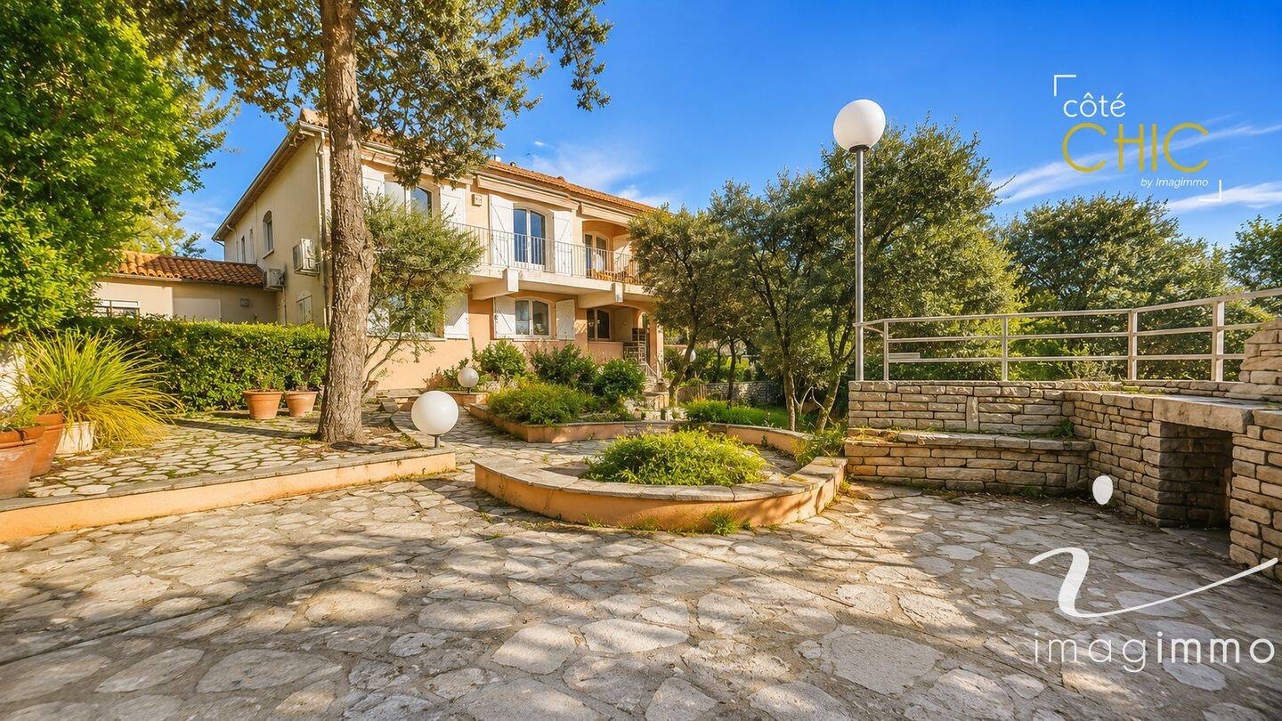 Maison 10 pièces 302 m² · à Montpellier · 302 m² · 750 000 €