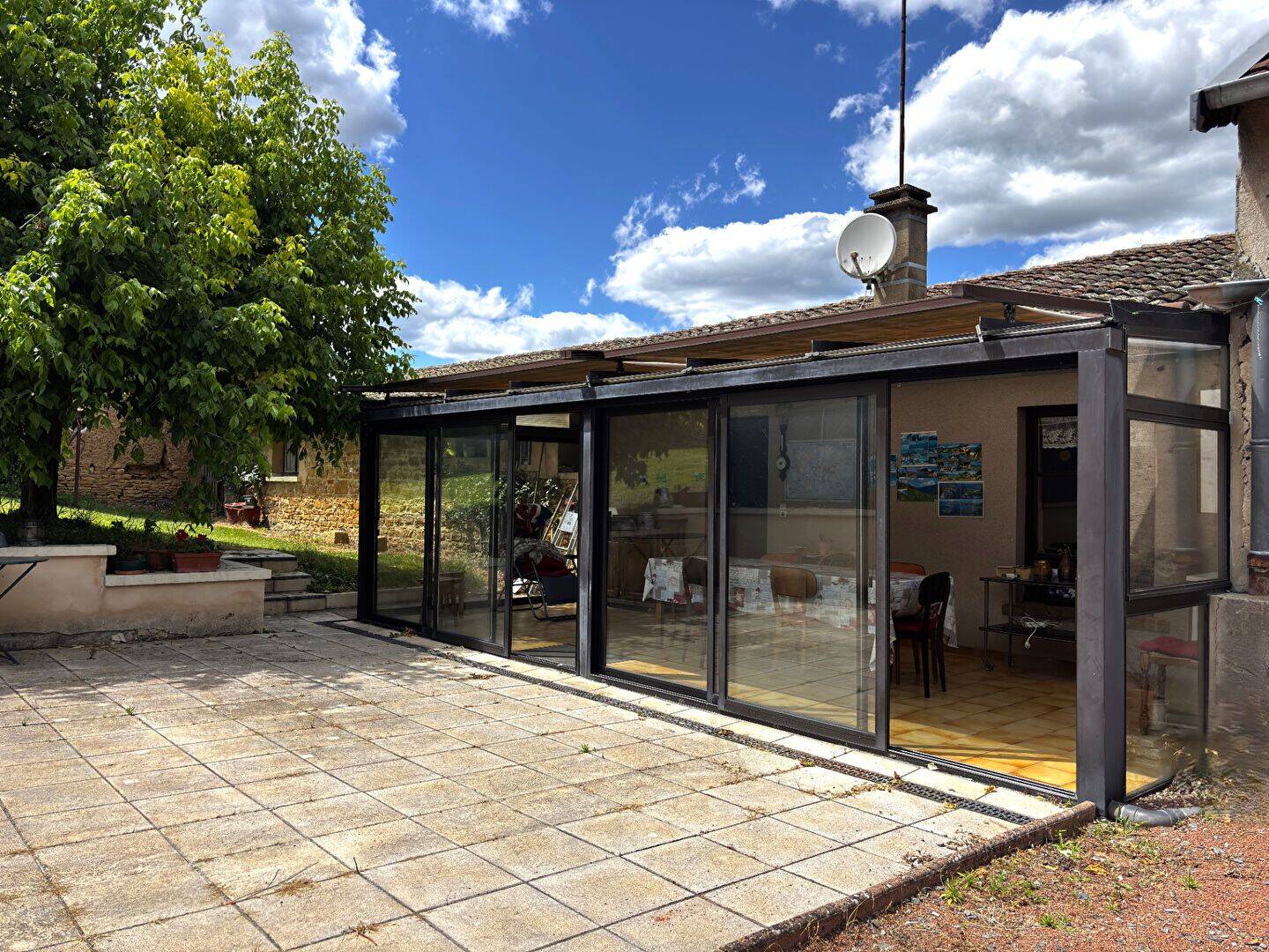 Maison 7 pièces 146 m² · à Porte des Pierres Dorées · 146 m² · 320 000 €