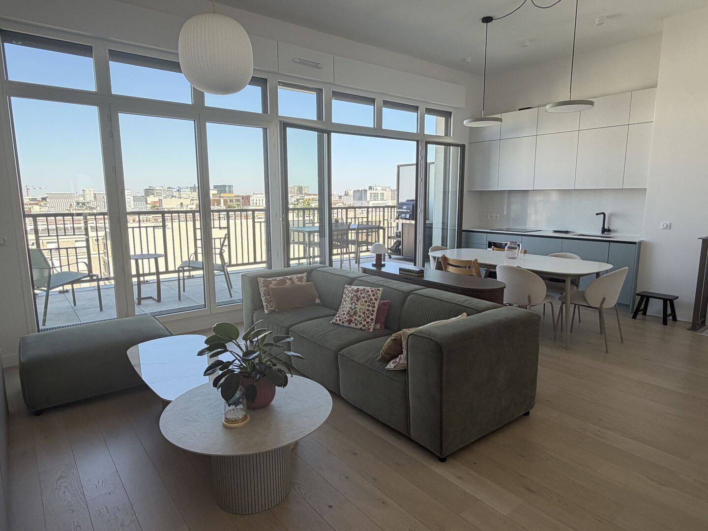Appartement 4 pièces 93 m² · à Clichy · 92,5 m² · 3 100 €