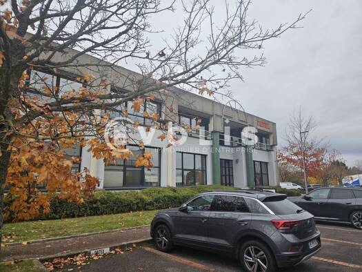 Espace bureau à louer 672 € 65 m² de bureaux divisible de 65 m² à 65 m² Villejust 91140