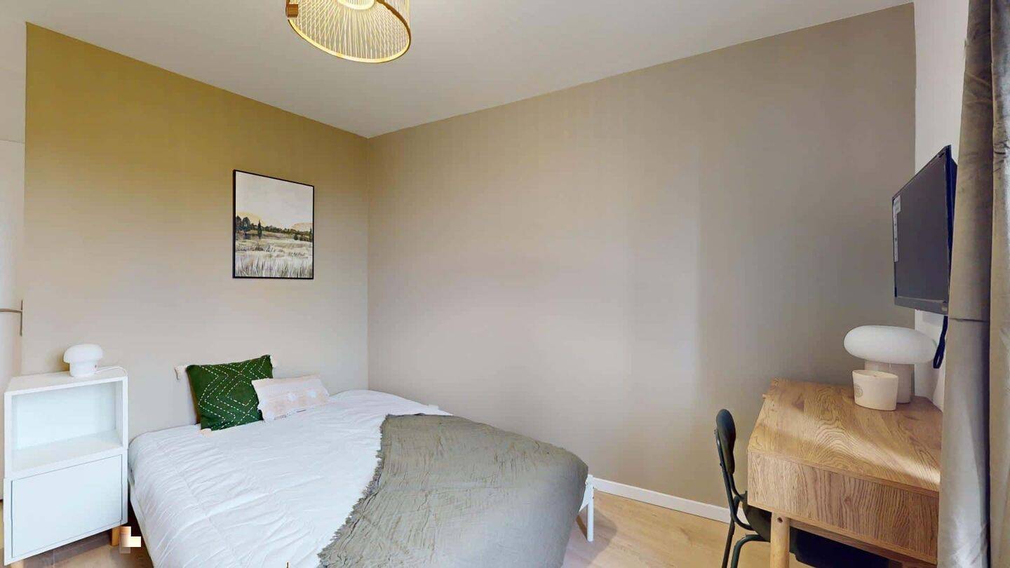 1 pièce 15 m² · à Clermont-Ferrand · 15 m² · 390 €