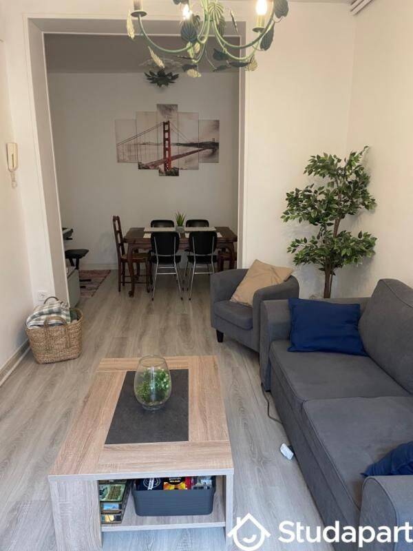 1 pièce 11 m² · à Lille · 11 m² · 560 €