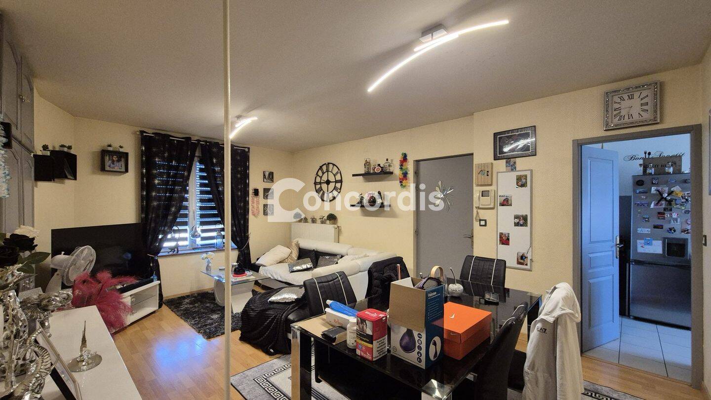 Appartement 3 pièces 55 m² · à Pont-À-Mousson · 54,6 m² · 72 000 €