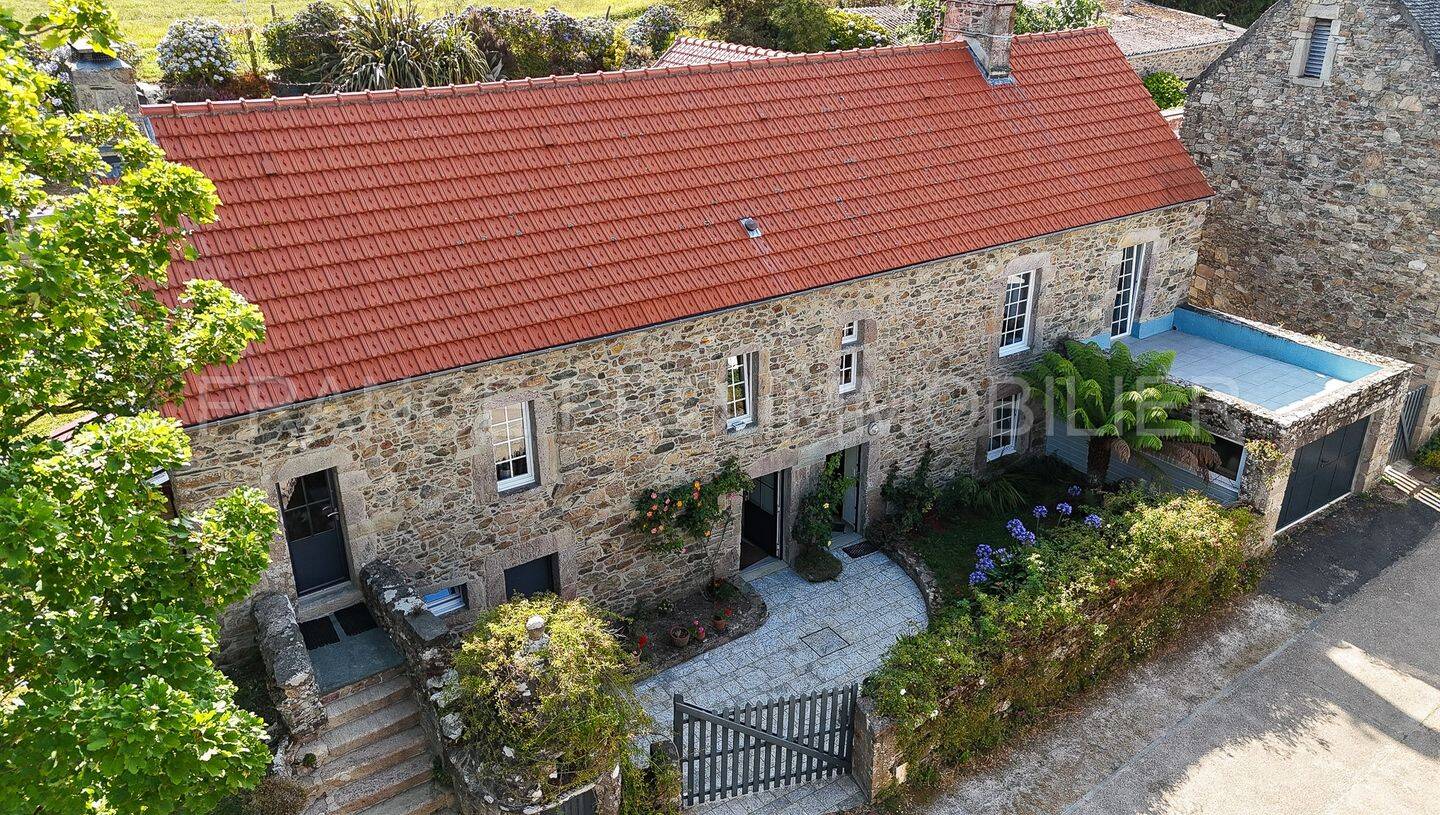Maison 8 pièces 165 m² · à La Hague · 165 m² · 445 000 €