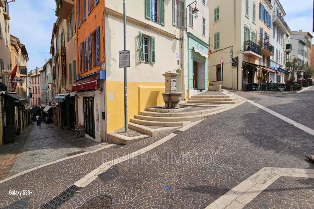 Appartement 1 pièce 70 m² · à Cannes · 70 m² · 700 000 €