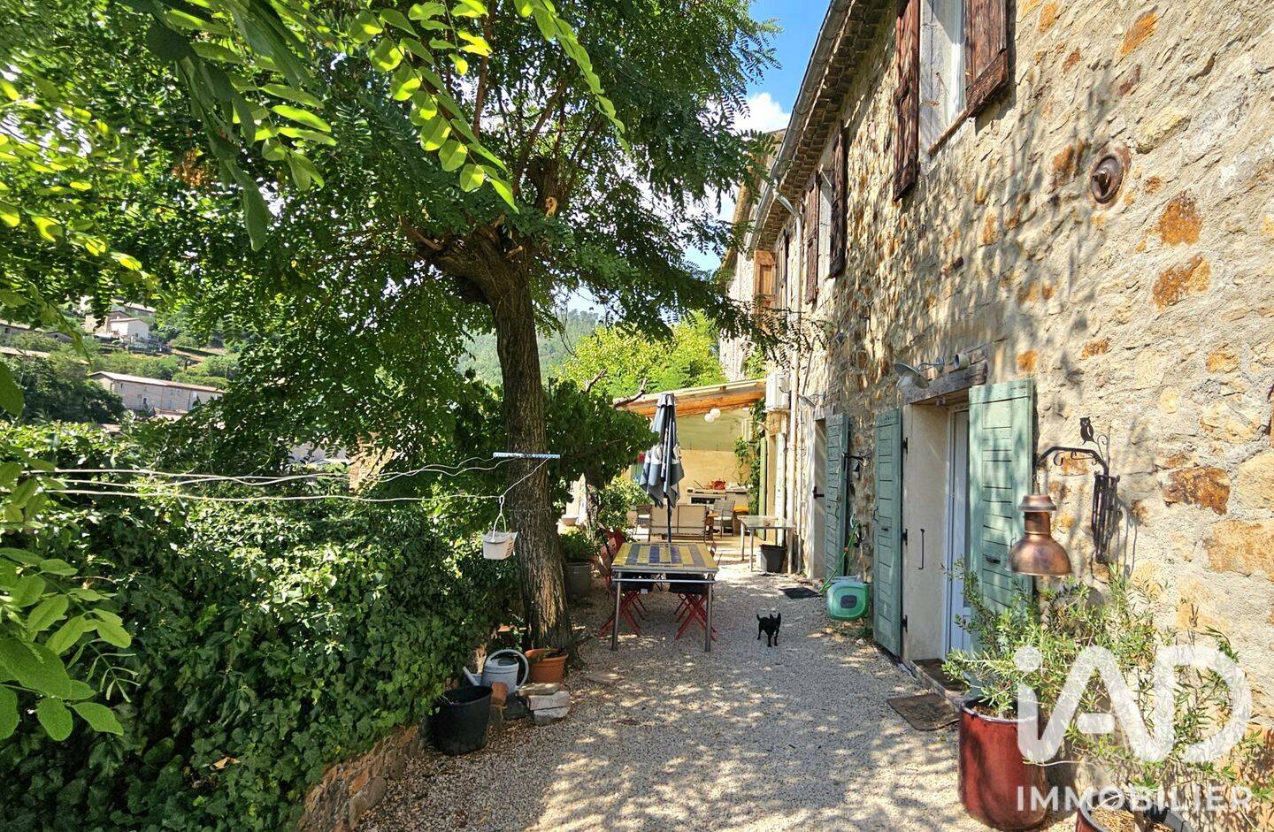 Maison 6 pièces 193 m² · à Robiac-Rochessadoule · 193 m² · 249 000 €