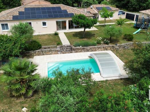 Maison de plain-pied à vendre 469 000 € 8 pièces 6 chambres 198 m² 1 500 m² de terrain Montréal 07110