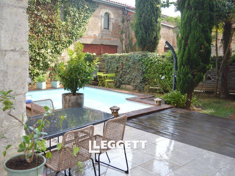 Maison 9 pièces 385 m² · à Le Mas-d'Agenais · 385 m² · 459 000 €