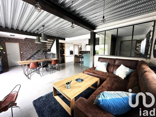 Maison à vendre 448 000 € 6 pièces 4 chambres 136 m² 402 m² de terrain La Mézière 35520