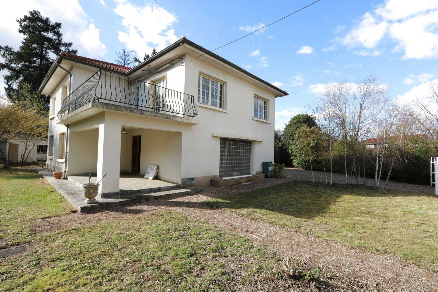Maison 9 pièces 212 m² · à Villerest · 212 m² · 219 000 €