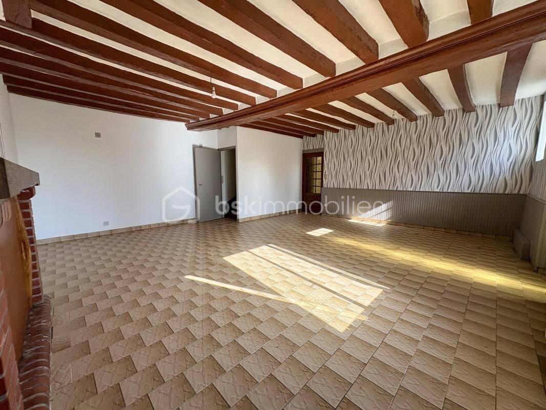 Maison 6 pièces 160 m² · à Brains-sur-Gée · 160 m² · 144 000 €