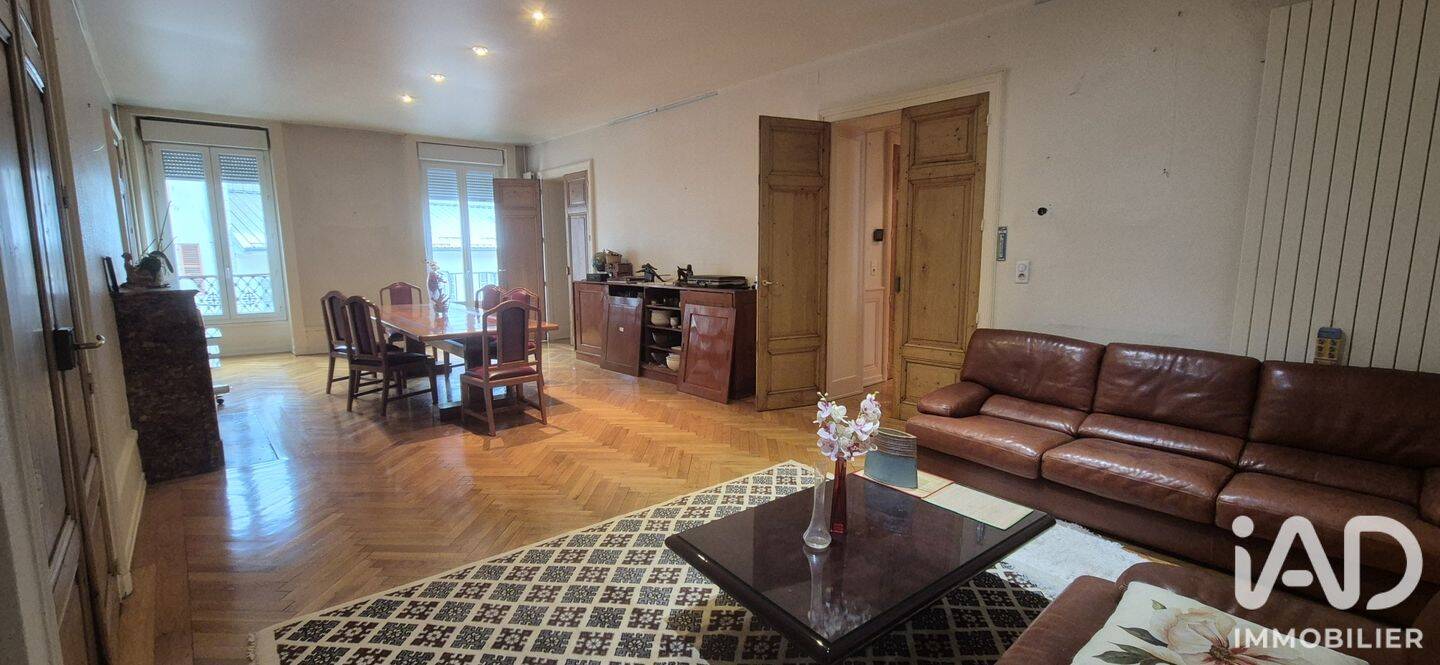 Appartement 6 pièces 200 m² · à Hauts de Bienne · 200 m² · 182 000 €