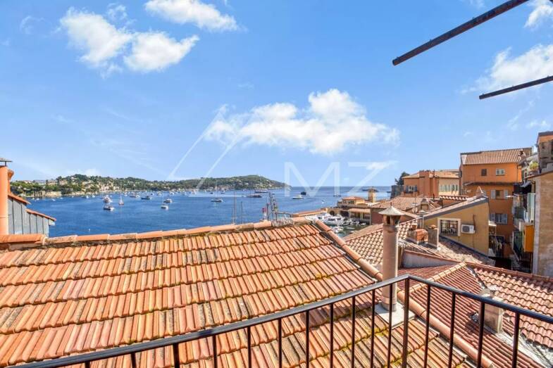 Loft à vendre 700 000 € 2 pièces 1 chambre 63,8 m² Sous le toit, Étage 3/3 Villefranche-sur-Mer 06230