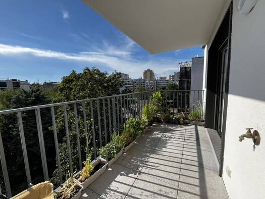Appartement à vendre - Première occupation 375 000 € 2 pièces 1 chambre 46 m² Étage 4/5 Église-Sept Arpents Pantin 93500