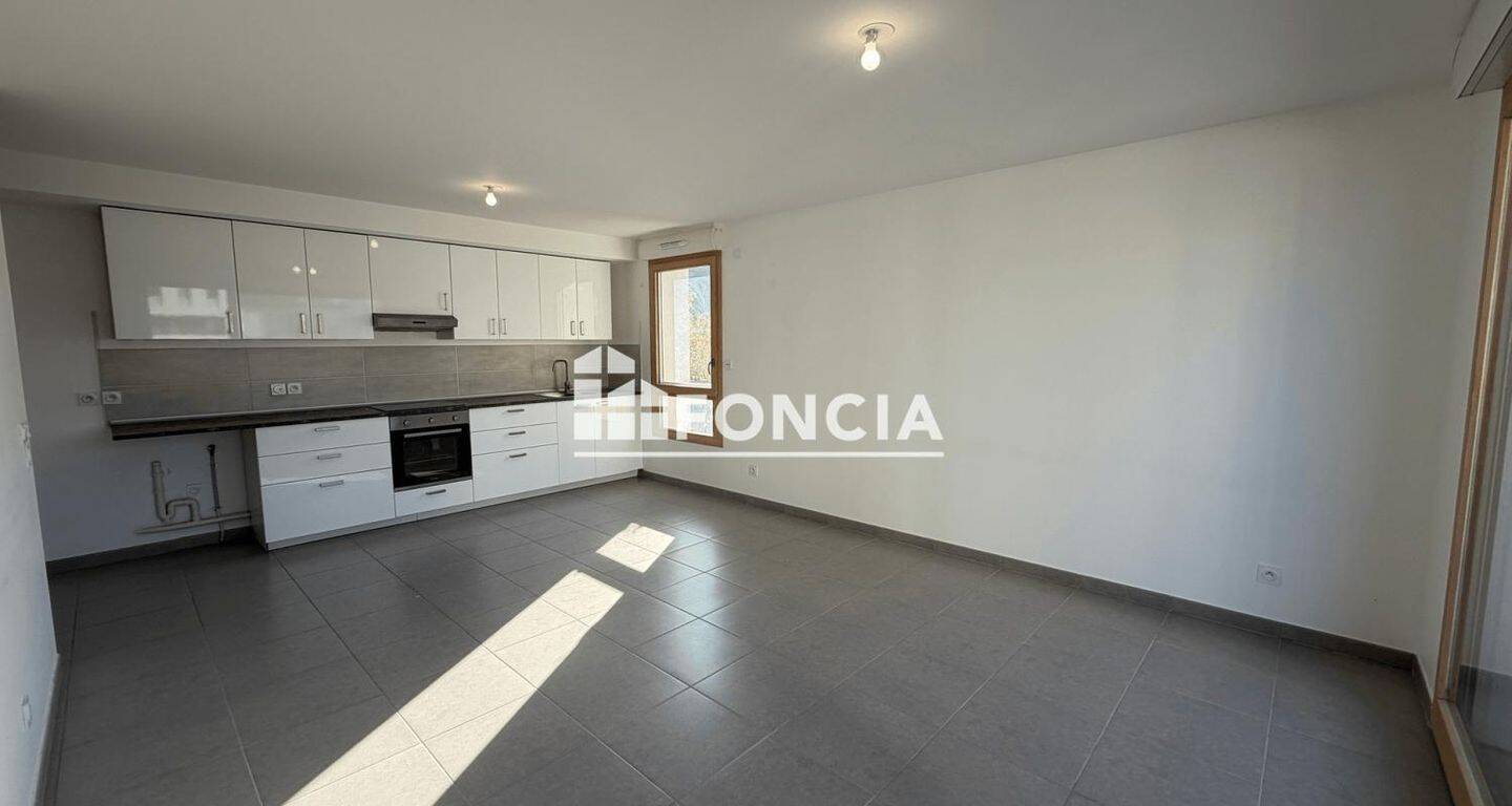 Appartement 3 pièces 63 m² · à Grenoble · 62,7 m² · 954 €/mois