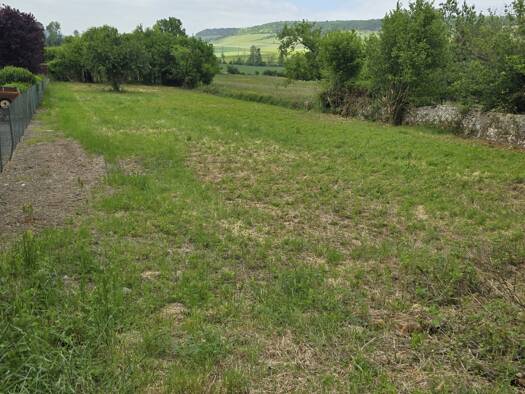 Terrain constructible à vendre 35 200 € 1 360 m² de terrain Condé-en-Brie 02330
