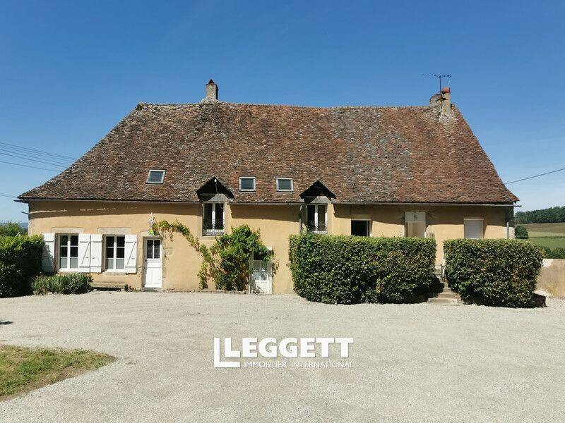 Maison 10 pièces 234 m² · à Autun · 234 m² · 525 000 €
