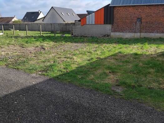 Terrain constructible à vendre 35 000 € 300 m² de terrain Nord Gournay-en-Bray 76220