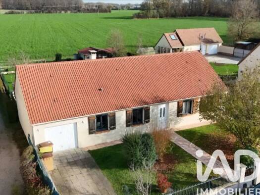 Maison de plain-pied à vendre 245 000 € 7 pièces 4 chambres 110 m² 1 000 m² de terrain Rueil-la-Gadelière 28270