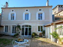 Maison 8 pièces 195 m² · à Mareuil en Périgord · 195 m² · 299 000 €