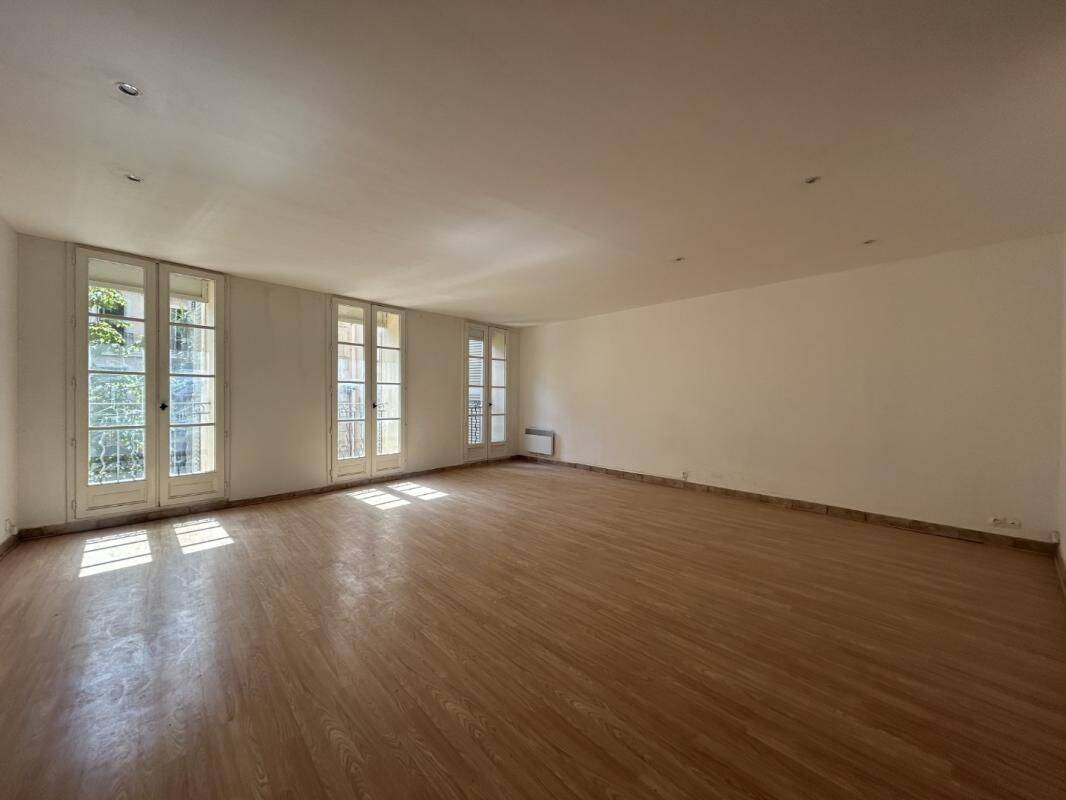 Appartement 3 pièces 82 m² · à Toulon · 82 m² · 840 €/mois
