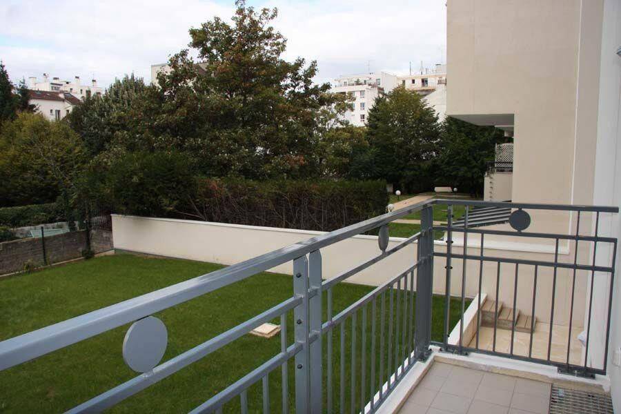 Appartement 1 pièce 27 m² · à Courbevoie · 27 m² · 1 090 €