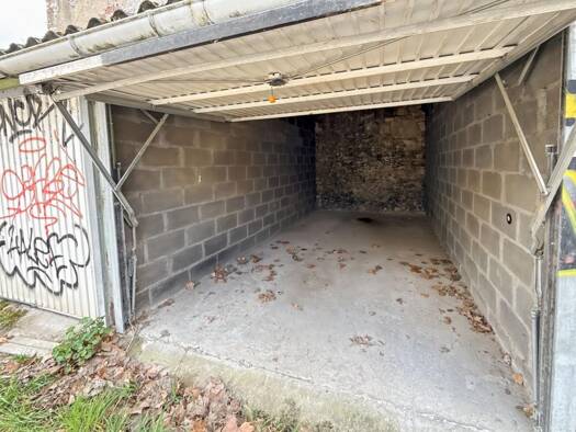 Parking à louer 80 € 12 m² Bourgogne-Châtelet Orléans 45000