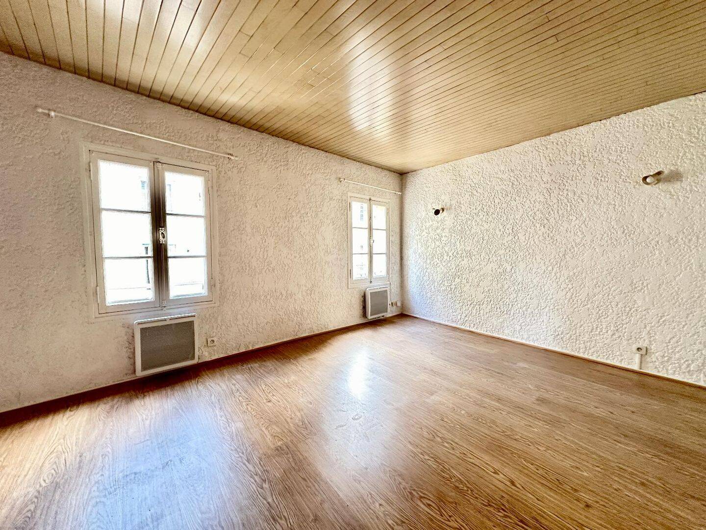 Appartement 1 pièce 25 m² · à Bordeaux · 25,4 m² · 542 €