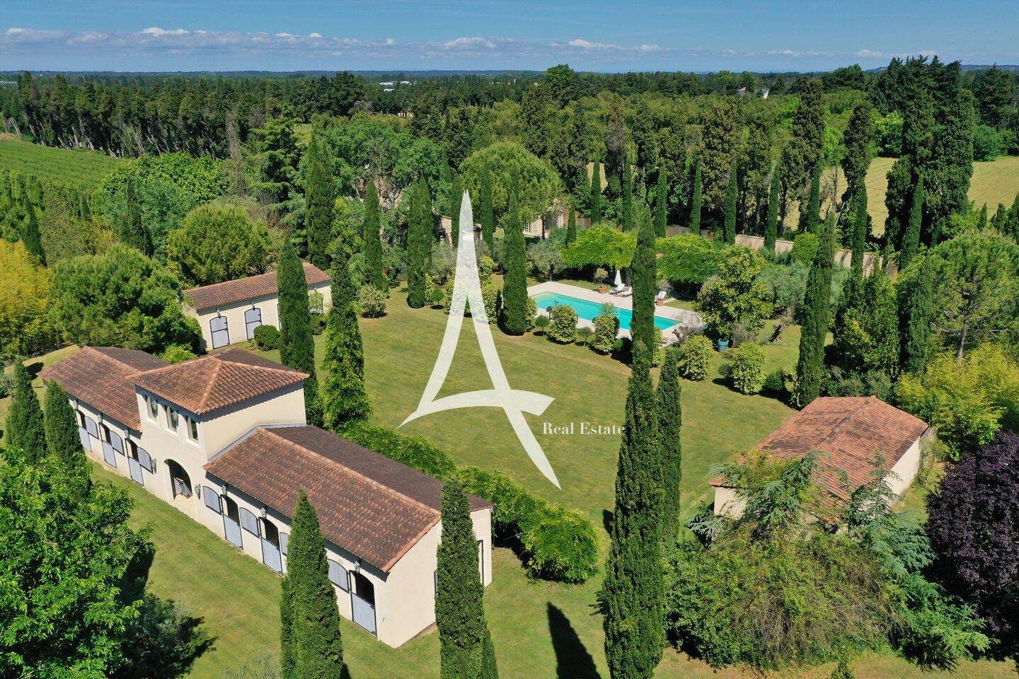 Maison 8 pièces 330 m² · à Eygalières · 330 m² · 2 450 000 €