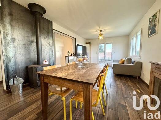 Maison à vendre 320 000 € 4 pièces 3 chambres 140 m² 1 708 m² de terrain Montseveroux 38122