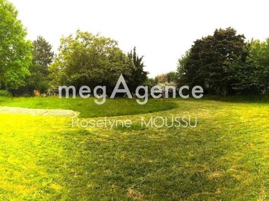 Terrain constructible à vendre 105 000 € 1 000 m² de terrain Thévalles-Chartrière Laval 53000