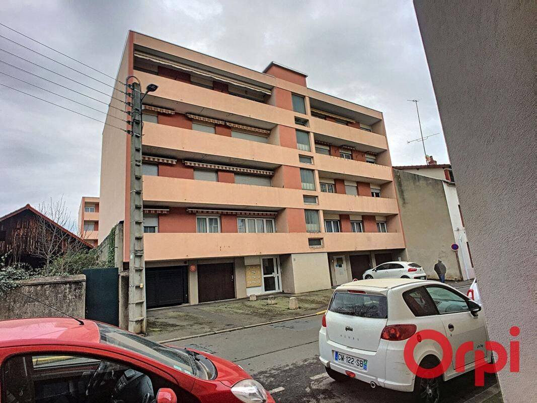 Appartement 3 pièces 70 m² · à Montluçon · 70 m² · 45 000 €