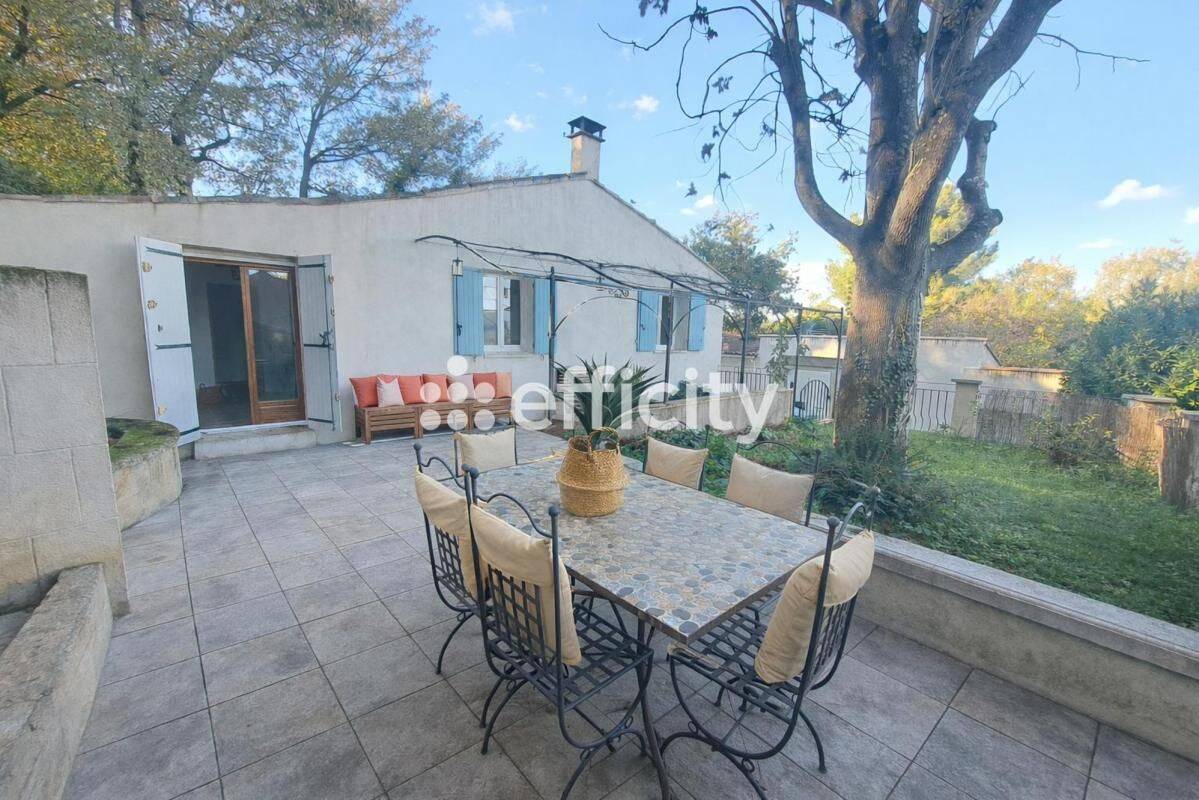 Maison 6 pièces 170 m² · à La Roque-d'Anthéron · 170 m² · 367 500 €