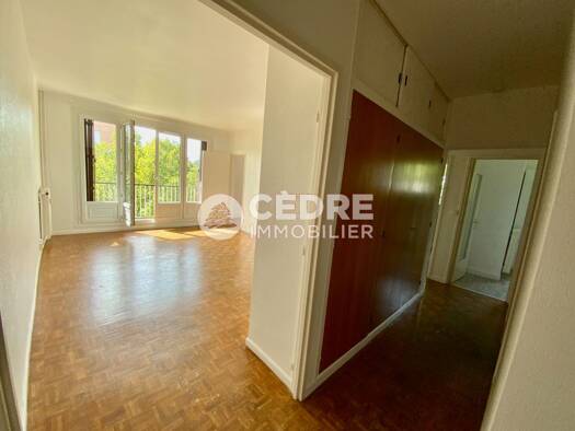 Appartement à vendre 166 400 € 3 pièces 2 chambres 63,6 m² Étage 3/1 Ouest-Corne de Cerf-Guignegault Orléans 45100